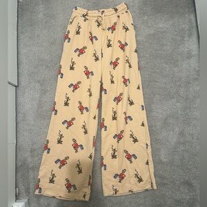 American Eagle Outfitters Tan Christmas Lounge Pants (Sweatpants/Pj’s) Size S